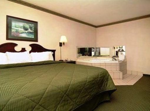 фото отеля Comfort Inn Caddo Valley