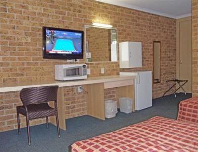 фото отеля Town and Country Motor Inn Tamworth