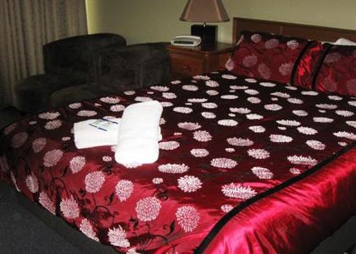 фото отеля Riverbank Park Motel