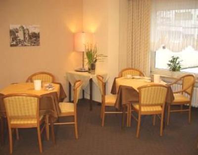 фото отеля Hotel Central Garni Bad Neuenahr-Ahrweiler