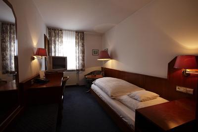 фото отеля Hotel Waldhorn Boblingen