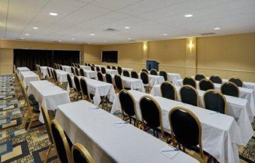 фото отеля Wyndham Garden Harrisburg