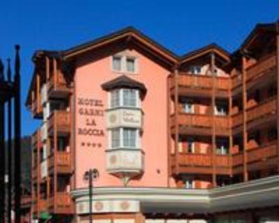 фото отеля Hotel Garni La Roccia