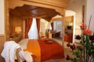 фото отеля Hotel Garni La Roccia