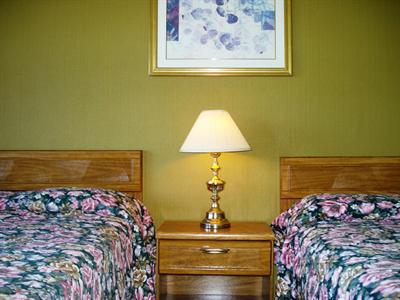 фото отеля Knights Inn Kincardine