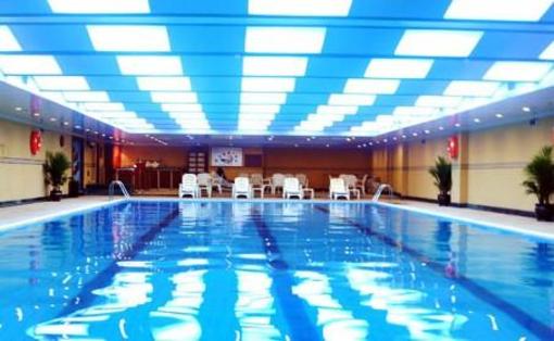 фото отеля East Lake Hotel