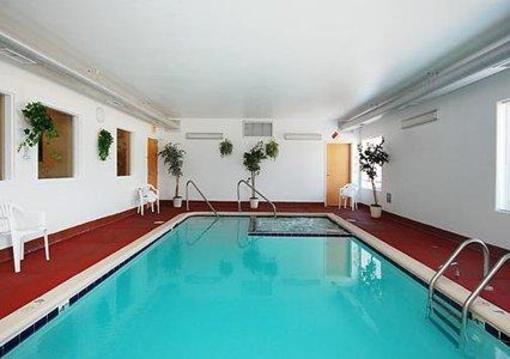 фото отеля Econo Lodge Airport Colorado Springs