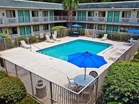 Motel 6 Charleston North