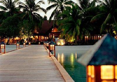 фото отеля Kurumba Maldives