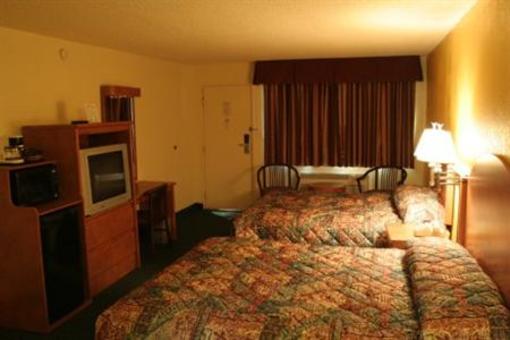 фото отеля University Inn & Suites Tallahassee