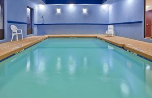 фото отеля Holiday Inn Express Hotel & Suites Laurel