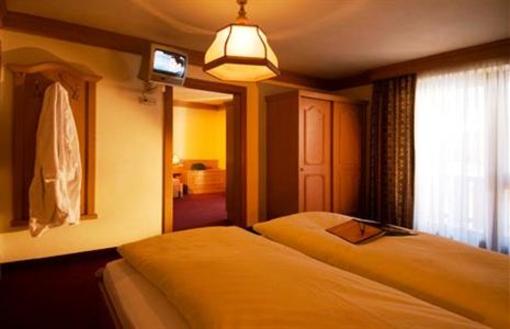 фото отеля Hotel Dolomiti Badia