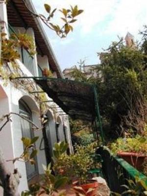 фото отеля Auberge De La Madone Peillon