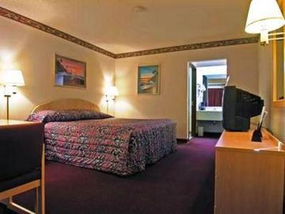 фото отеля Super 8 St. Joseph MO