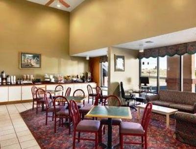 фото отеля Super 8 St. Joseph MO