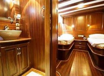 фото отеля Plaghia Boat and Breakfast