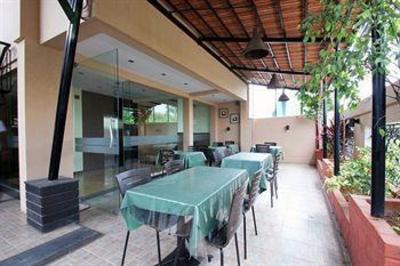 фото отеля Curzon Suites