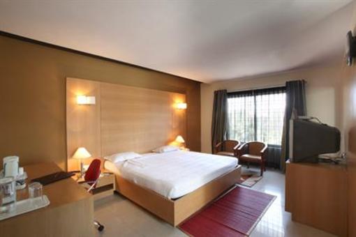 фото отеля Curzon Suites