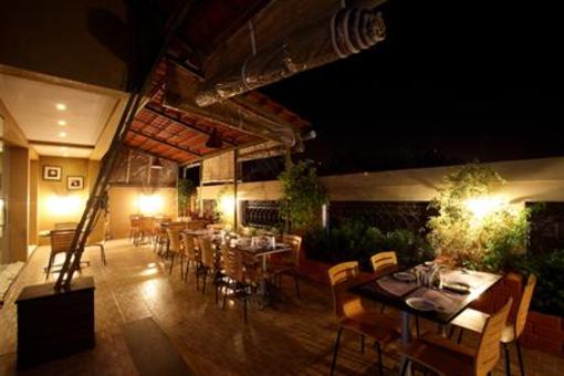 фото отеля Curzon Suites