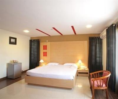 фото отеля Curzon Suites