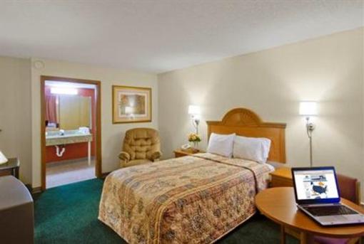 фото отеля Americas Best Value Inn - Tulsa Airport