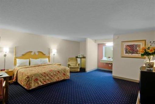 фото отеля Americas Best Value Inn - Tulsa Airport