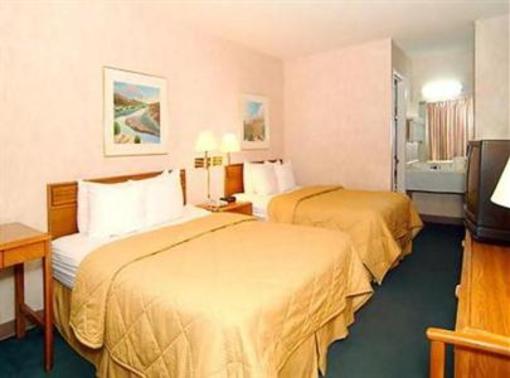 фото отеля Econo Lodge West