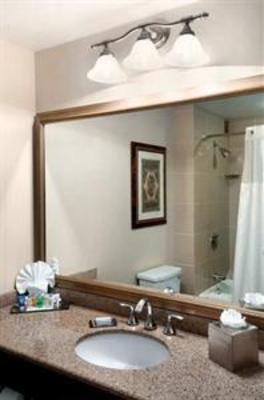 фото отеля Doubletree Hotel Tulsa-Warren Place
