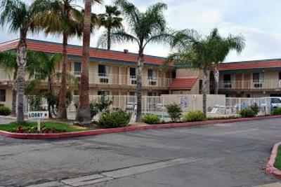 фото отеля Vagabond Inn Bakersfield North
