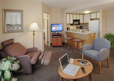 фото отеля Hampton Inn & Suites Annapolis