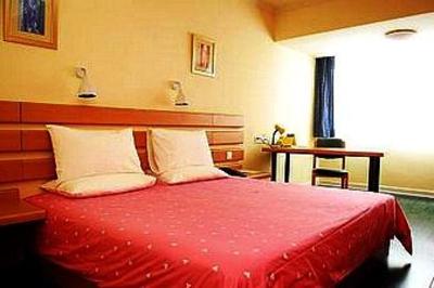 фото отеля Home Inn Dalian Fujiazhuang Haibin Park