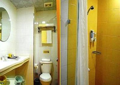 фото отеля Home Inn Dalian Fujiazhuang Haibin Park
