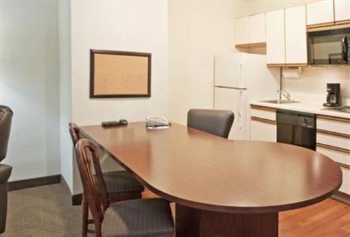 фото отеля Candlewood Suites Columbus Airport