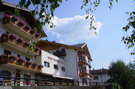 фото отеля Family Hotel La Perla