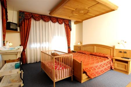 фото отеля Family Hotel La Perla