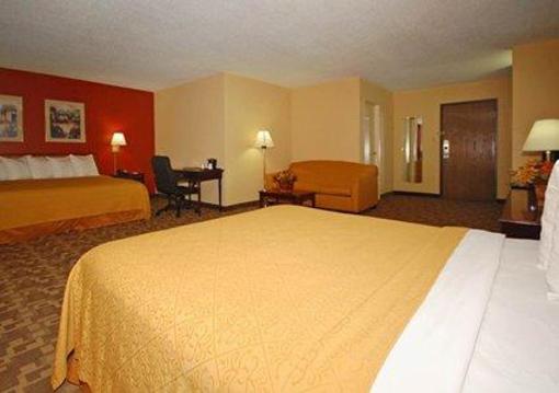 фото отеля Quality Inn Topeka