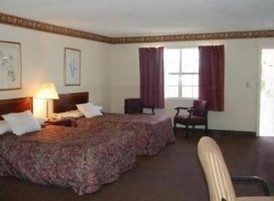 фото отеля America's Best Inn Pompano Beach