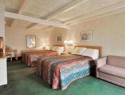 фото отеля Days Inn St Louis North Airport
