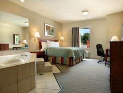 фото отеля Days Inn St Louis North Airport