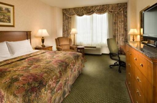 фото отеля Drury Inn & Suites Charlotte Northlake