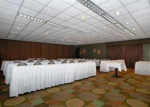 фото отеля Quality Inn & Suites Hanes Mall
