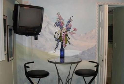 фото отеля Diana's Luxury Bed & Breakfast Vancouver
