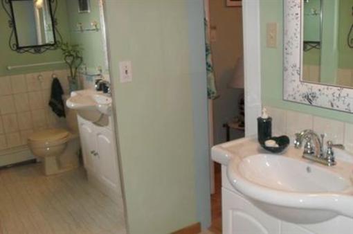 фото отеля Diana's Luxury Bed & Breakfast Vancouver