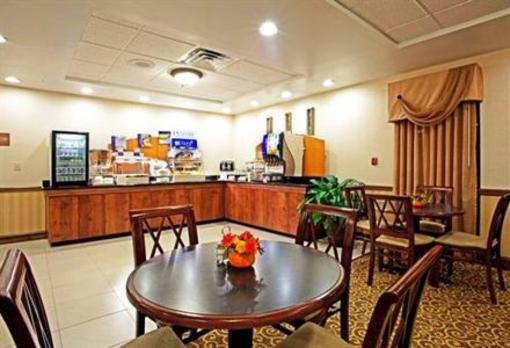 фото отеля Holiday Inn Express Princeton I-77