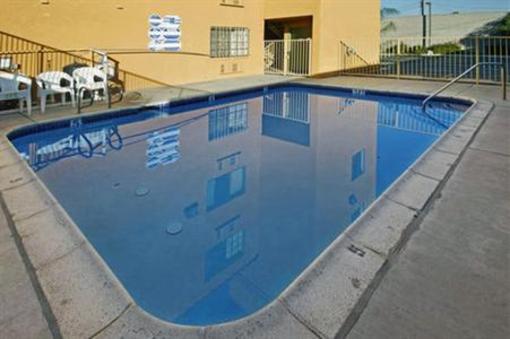 фото отеля Americas Best Value Inn & Suites Anaheim
