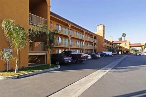 фото отеля Americas Best Value Inn & Suites Anaheim