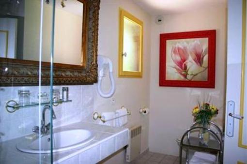 фото отеля Logis Domaine de l'Arbrelle