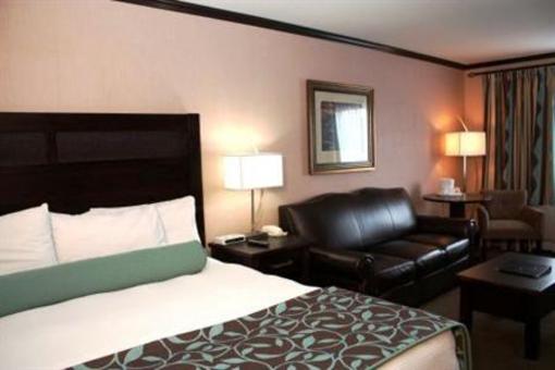 фото отеля Prestige Rocky Mountain Resort and Convention Centre