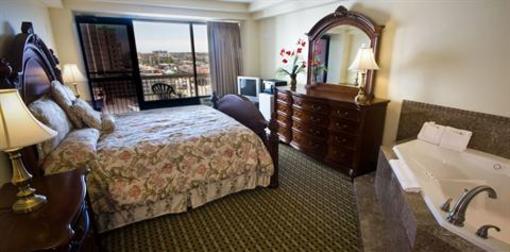 фото отеля Palm Grove Hotel and Suites