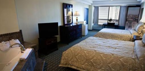 фото отеля Palm Grove Hotel and Suites